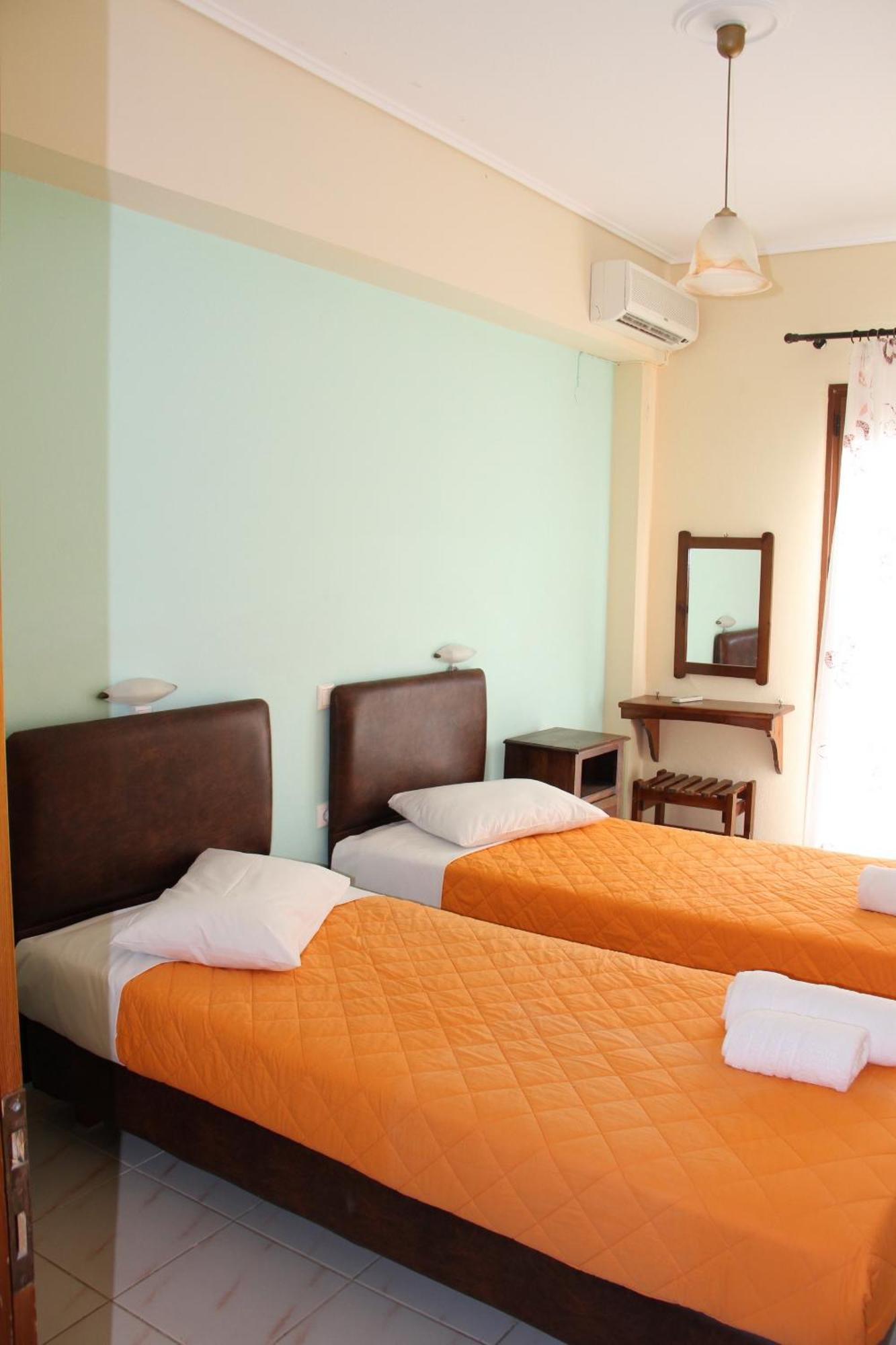 Vicky Apartments Никиана Стая снимка