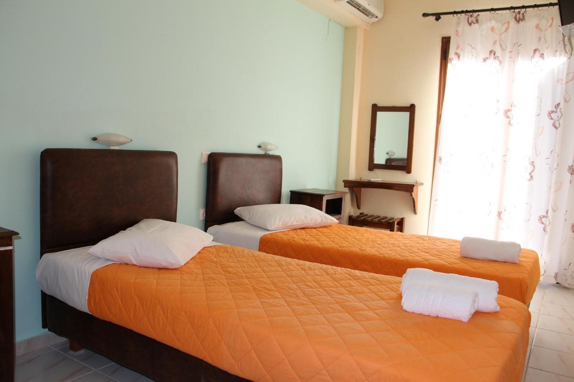 Vicky Apartments Никиана Стая снимка
