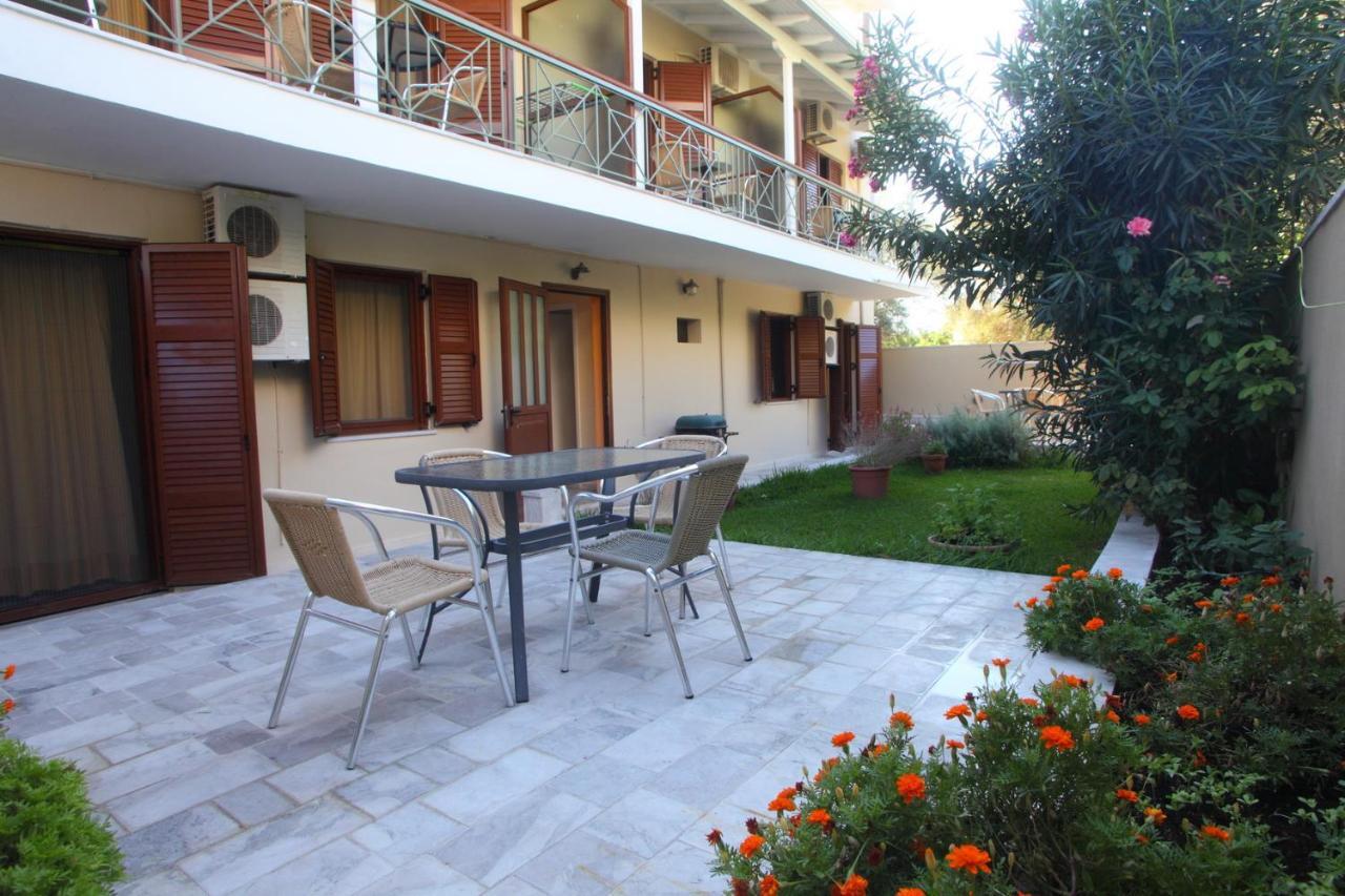 Vicky Apartments Никиана Екстериор снимка