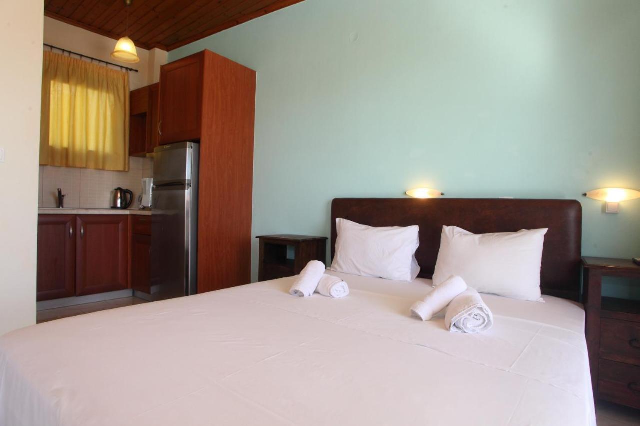Vicky Apartments Никиана Екстериор снимка