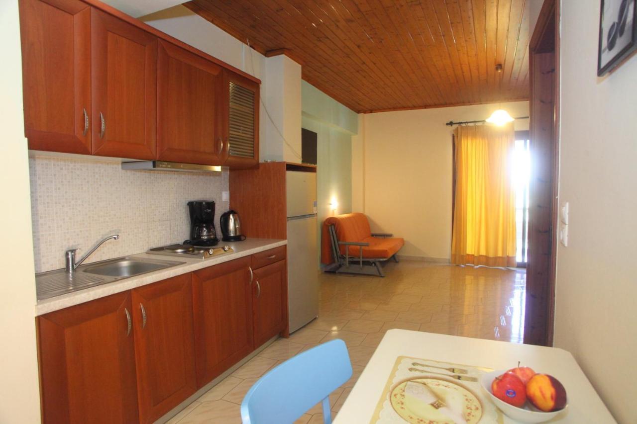 Vicky Apartments Никиана Екстериор снимка
