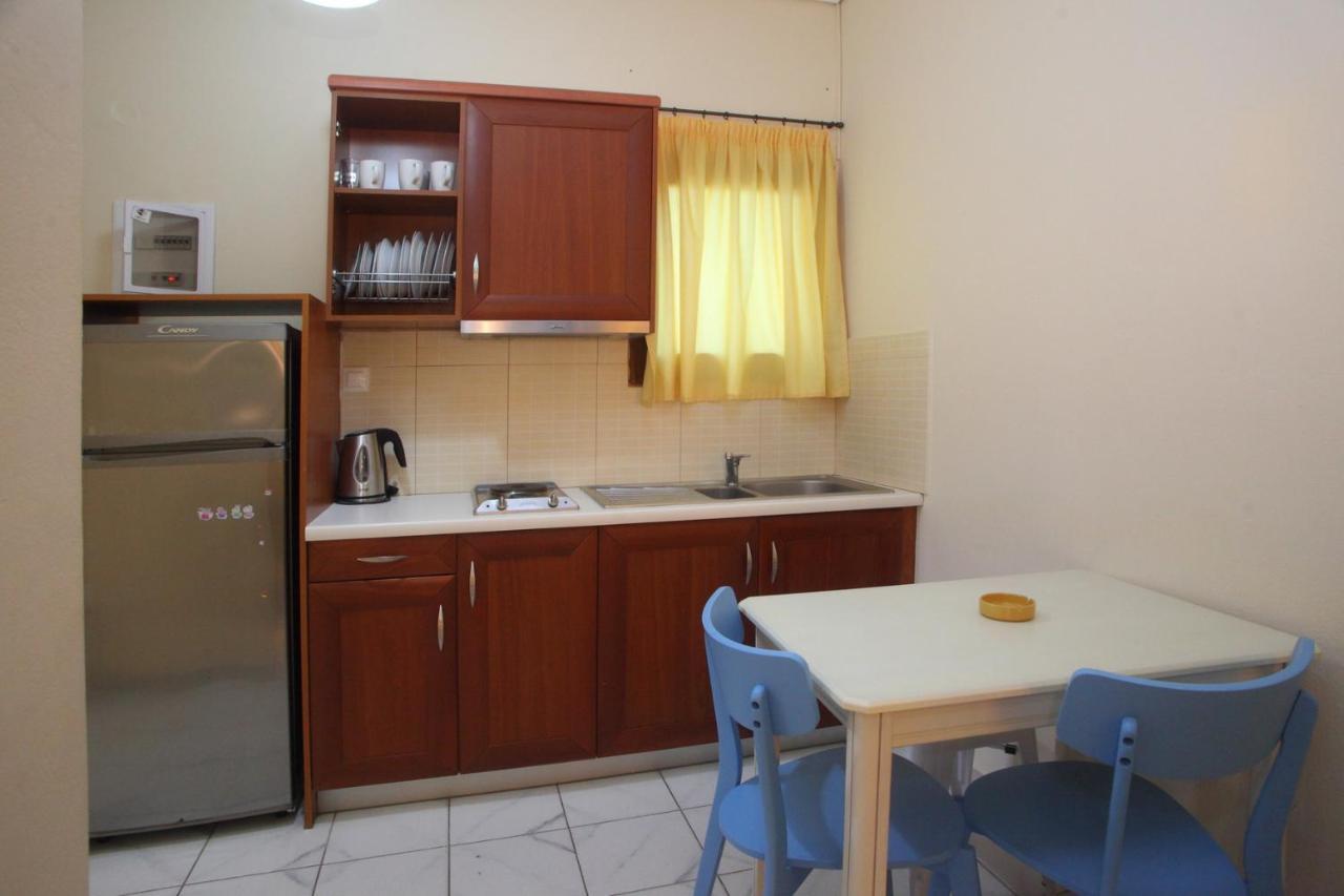 Vicky Apartments Никиана Екстериор снимка