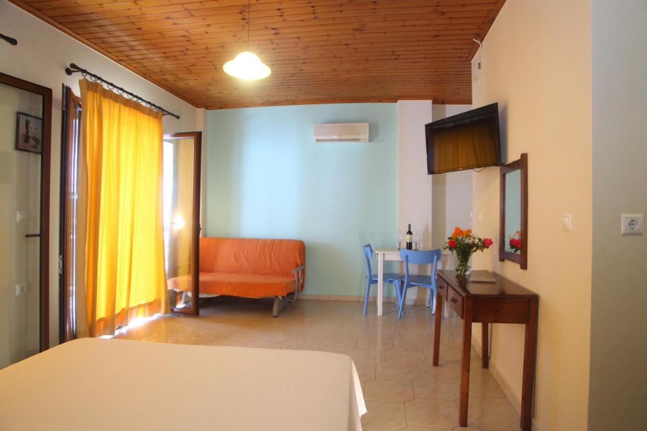 Vicky Apartments Никиана Екстериор снимка
