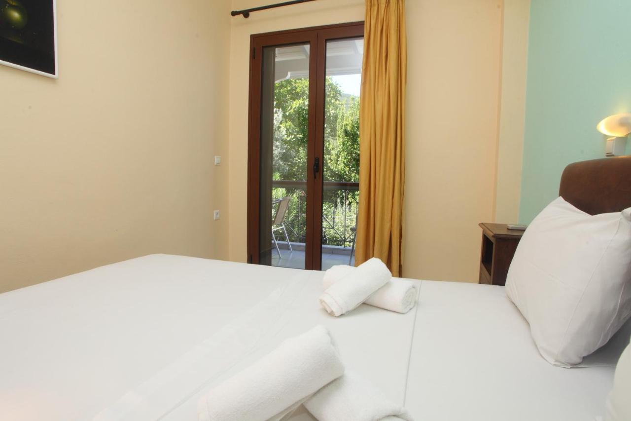 Vicky Apartments Никиана Екстериор снимка