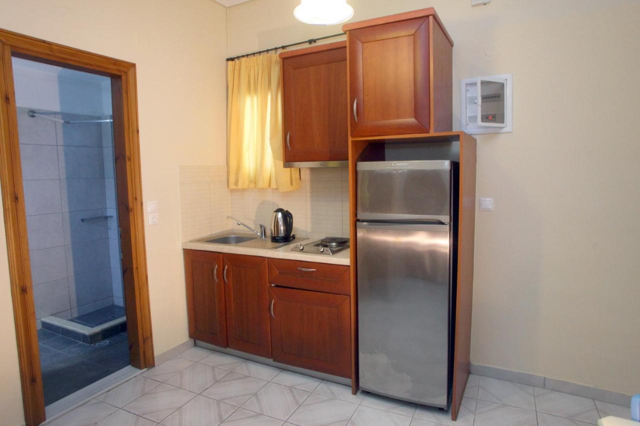 Vicky Apartments Никиана Екстериор снимка