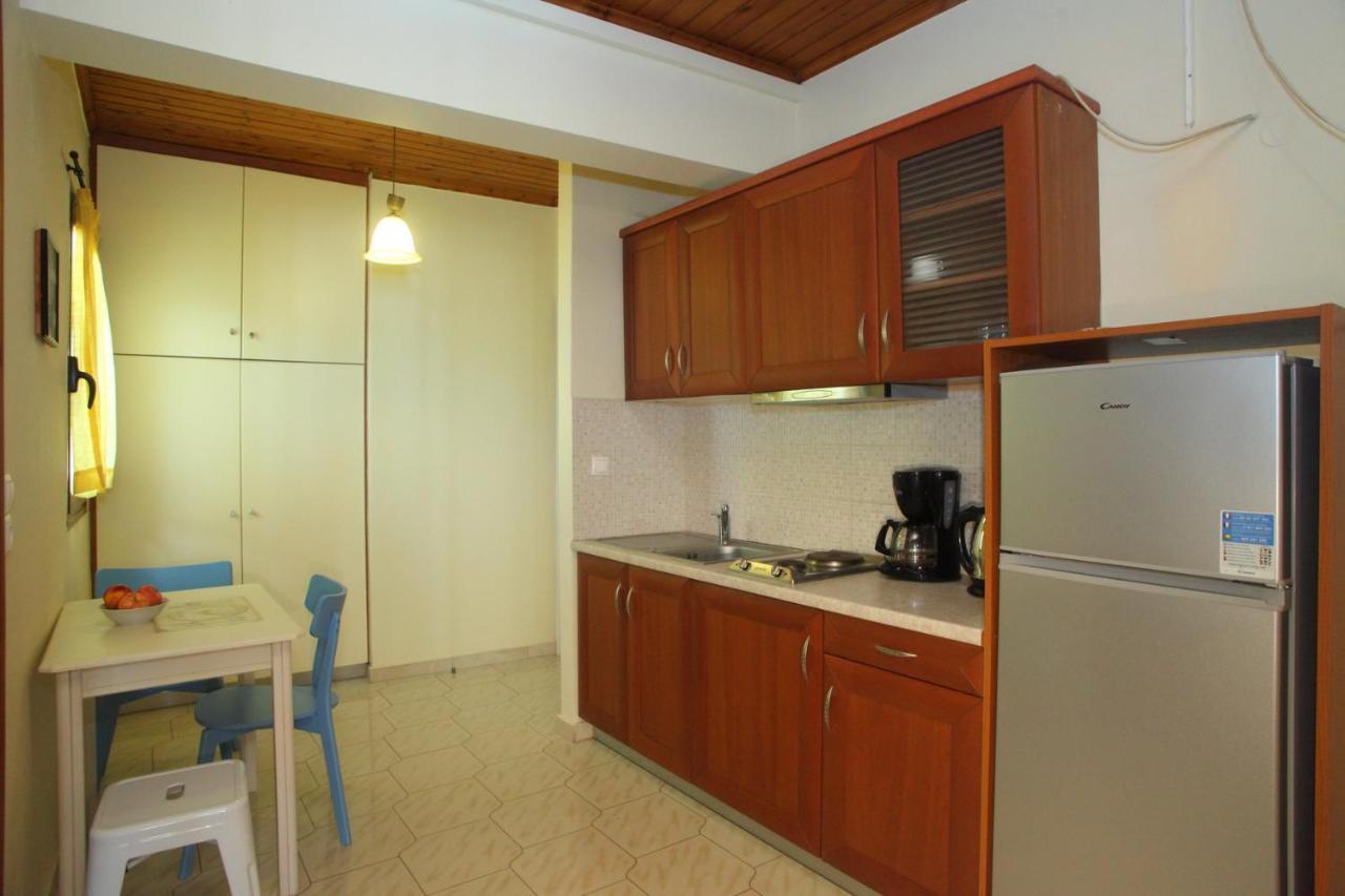 Vicky Apartments Никиана Екстериор снимка